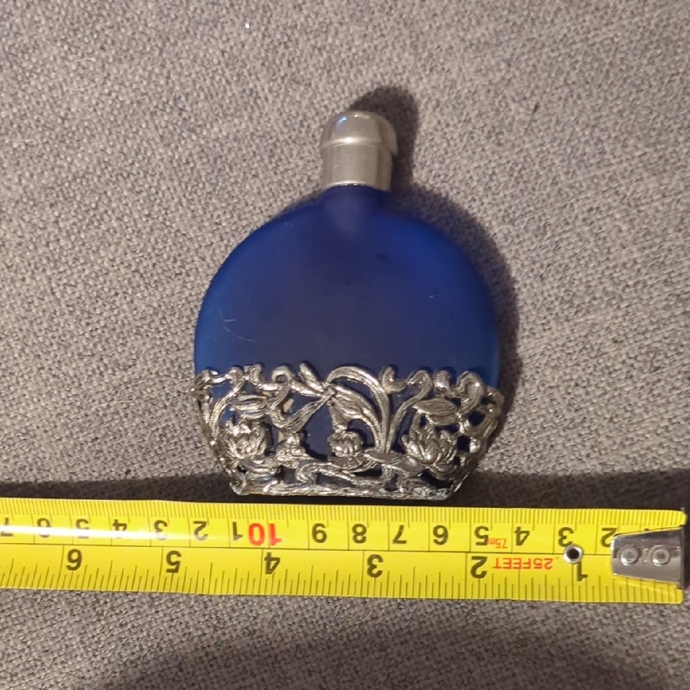 Blue Vases with Silver Detailing - Picture 8 of 9